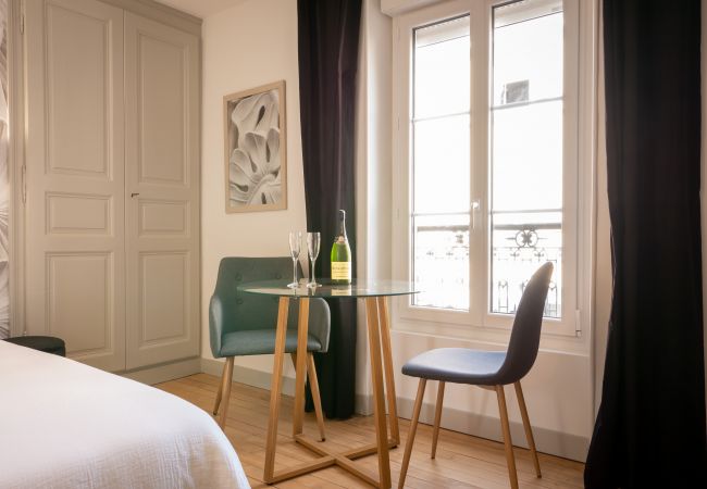 Studio in Le Mans - Le Night Dream - Sauna - 2 pers. - Rêve au Mans Studio in Le Mans - Le Night Dream - Sauna - 2 pers. - Rêve au Mans