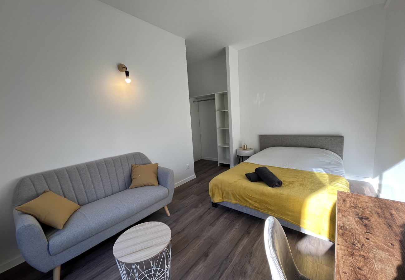 Apartment in Le Mans - Le Galant - Terrasse - 16 pers. - Rêve au Mans