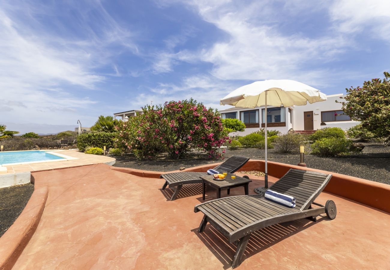Apartment in Las Breñas - Maretas - Apartamento rural con piscina