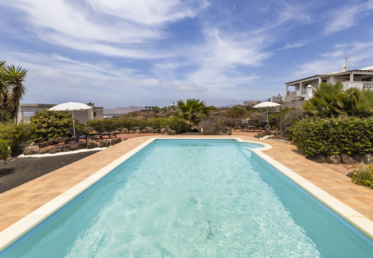 Apartment in Las Breñas - Tingafa - Apartamento rural con piscina