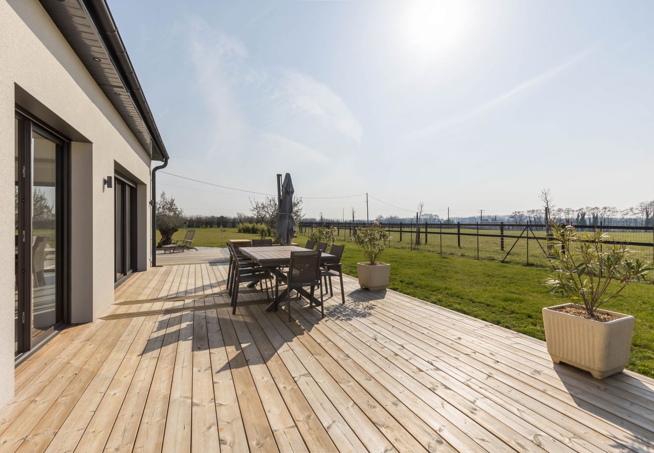 Villa in Saint-Corneille - Le Yucca Spa - Jacuzzi - 8p - Rêve au Mans 
