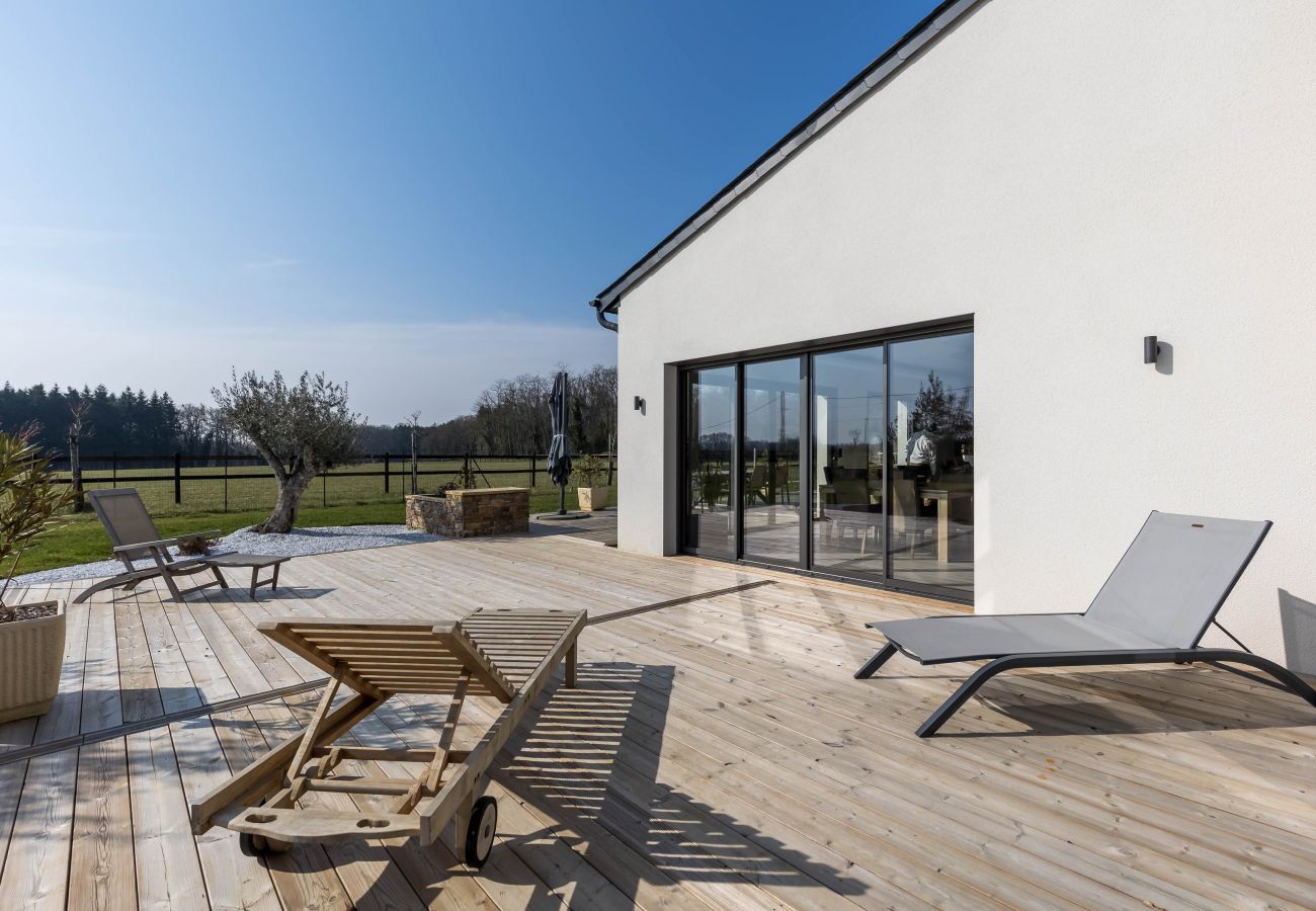 Villa in Saint-Corneille - Le Yucca Spa - Jacuzzi - 8p - Rêve au Mans 