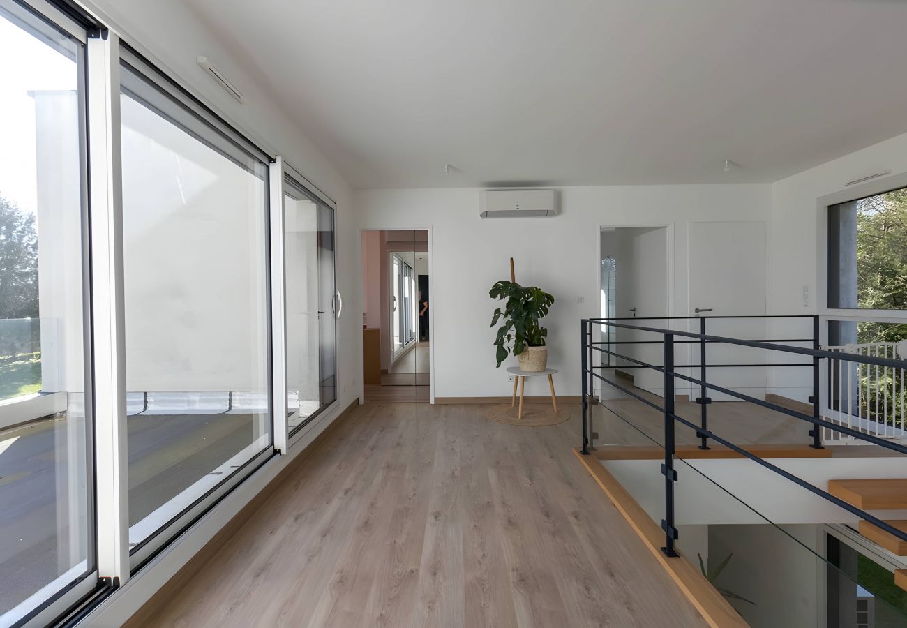 Villa in Yvré-l´Evêque - La Villa Chandon - Piscine - 10 pers. - Rêve au Mans