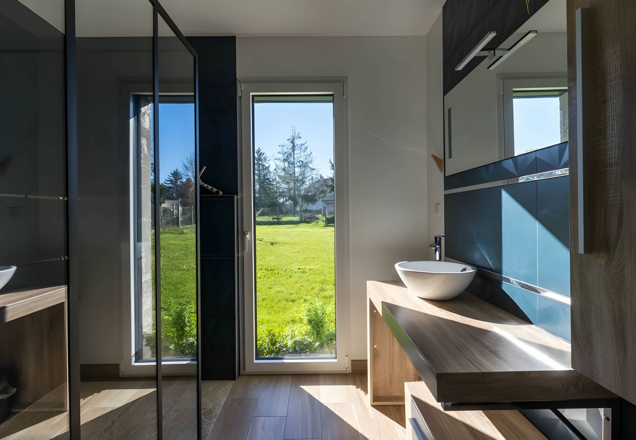 Villa in Yvré-l´Evêque - La Villa Chandon - Piscine - 10 pers. - Rêve au Mans