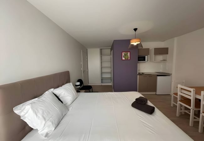 Studio in Saint-Mars-sous-Ballon - Les Orchidées - 2 pers. - Rêve au Mans Studio in Saint-Mars-sous-Ballon - Les Orchidées - 2 pers. - Rêve au Mans