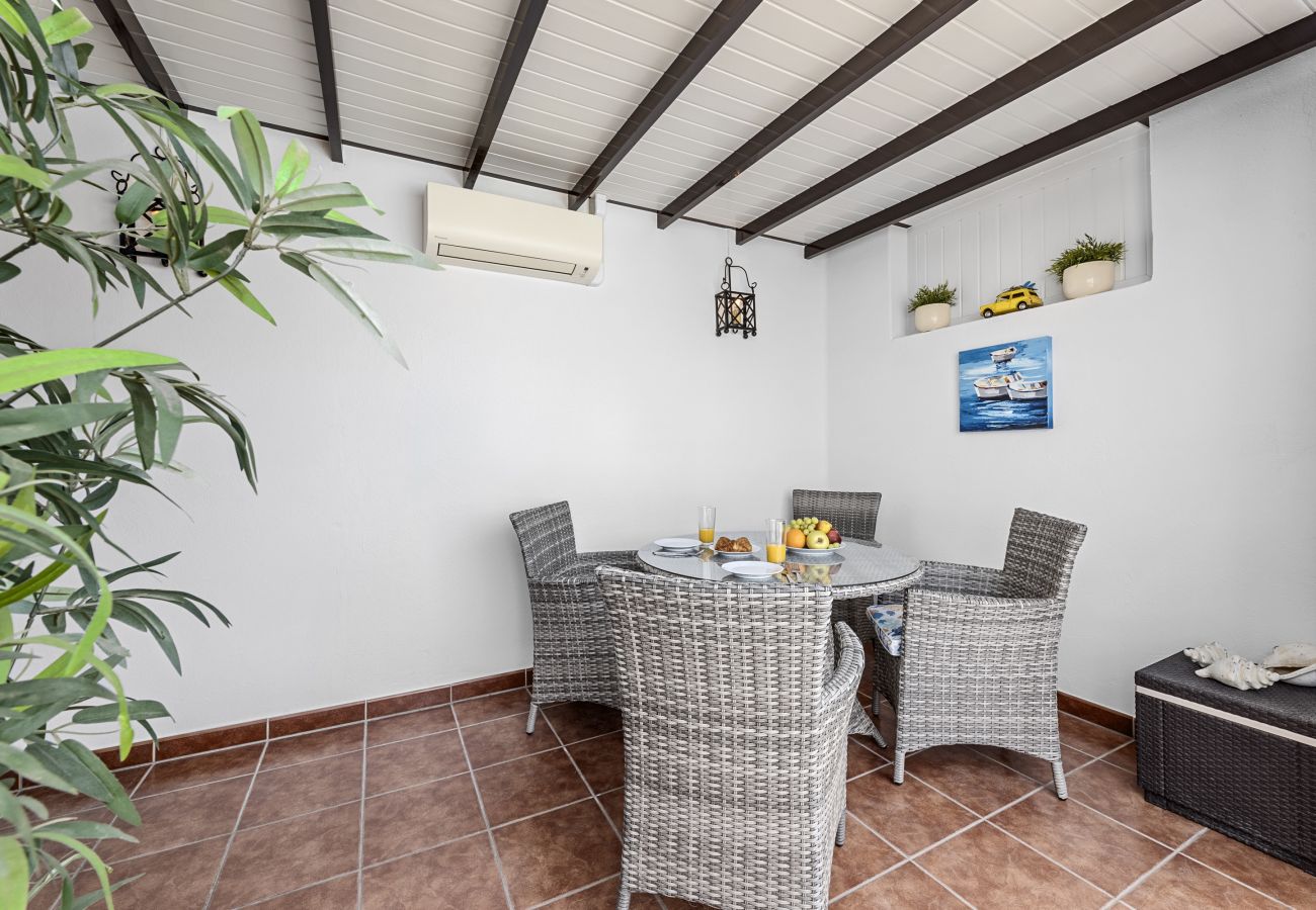 Apartment in Puerto del Carmen - Hola Arnage
