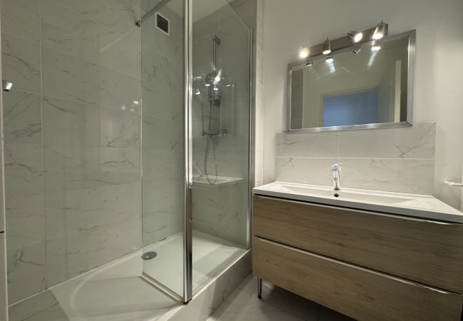 Apartment in Le Mans - L'Olympique - Parking - 4p - Rêve au Mans Apartment in Le Mans - L'Olympique - Parking - 4p - Rêve au Mans