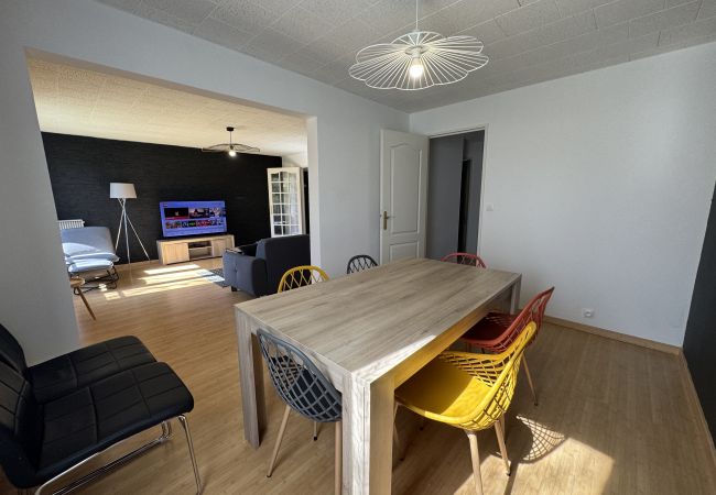 Apartment in Le Mans - L'Olympique - Parking - 4p - Rêve au Mans Apartment in Le Mans - L'Olympique - Parking - 4p - Rêve au Mans