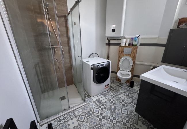 Apartment in Ecommoy - Le Central - Proche du Circuit - 5 pers. - Rêve au Mans Apartment in Ecommoy - Le Central - Proche du Circuit - 5 pers. - Rêve au Mans