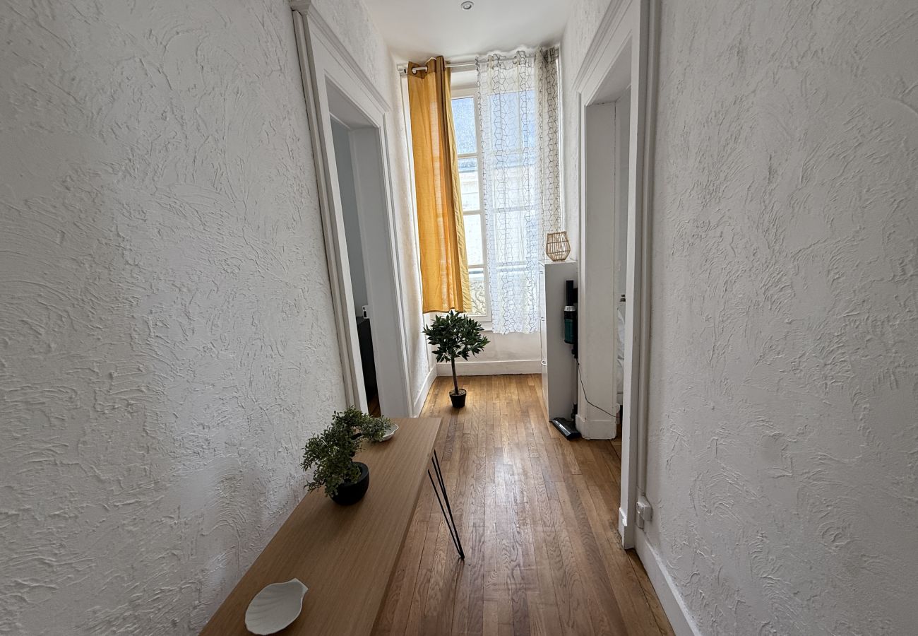 Apartment in Ecommoy - Le Central - Proche du Circuit - 5 pers. - Rêve au Mans