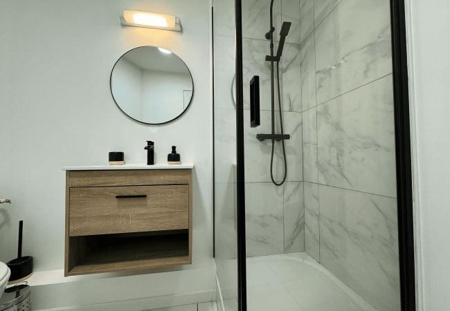 Apartment in Le Mans - Van Gogh Home - Centre - 4p - Rêve au Mans Apartment in Le Mans - Van Gogh Home - Centre - 4p - Rêve au Mans