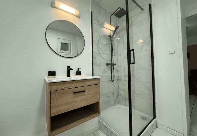 Apartment in Le Mans - Van Gogh Home - Centre - 4p - Rêve au Mans Apartment in Le Mans - Van Gogh Home - Centre - 4p - Rêve au Mans