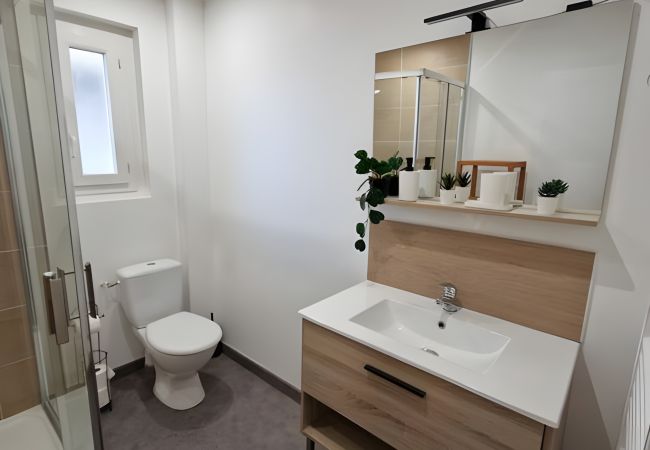 Apartment in Le Mans - Le Lotus - Centre-ville - 4 pers. - Rêve au Mans Apartment in Le Mans - Le Lotus - Centre-ville - 4 pers. - Rêve au Mans