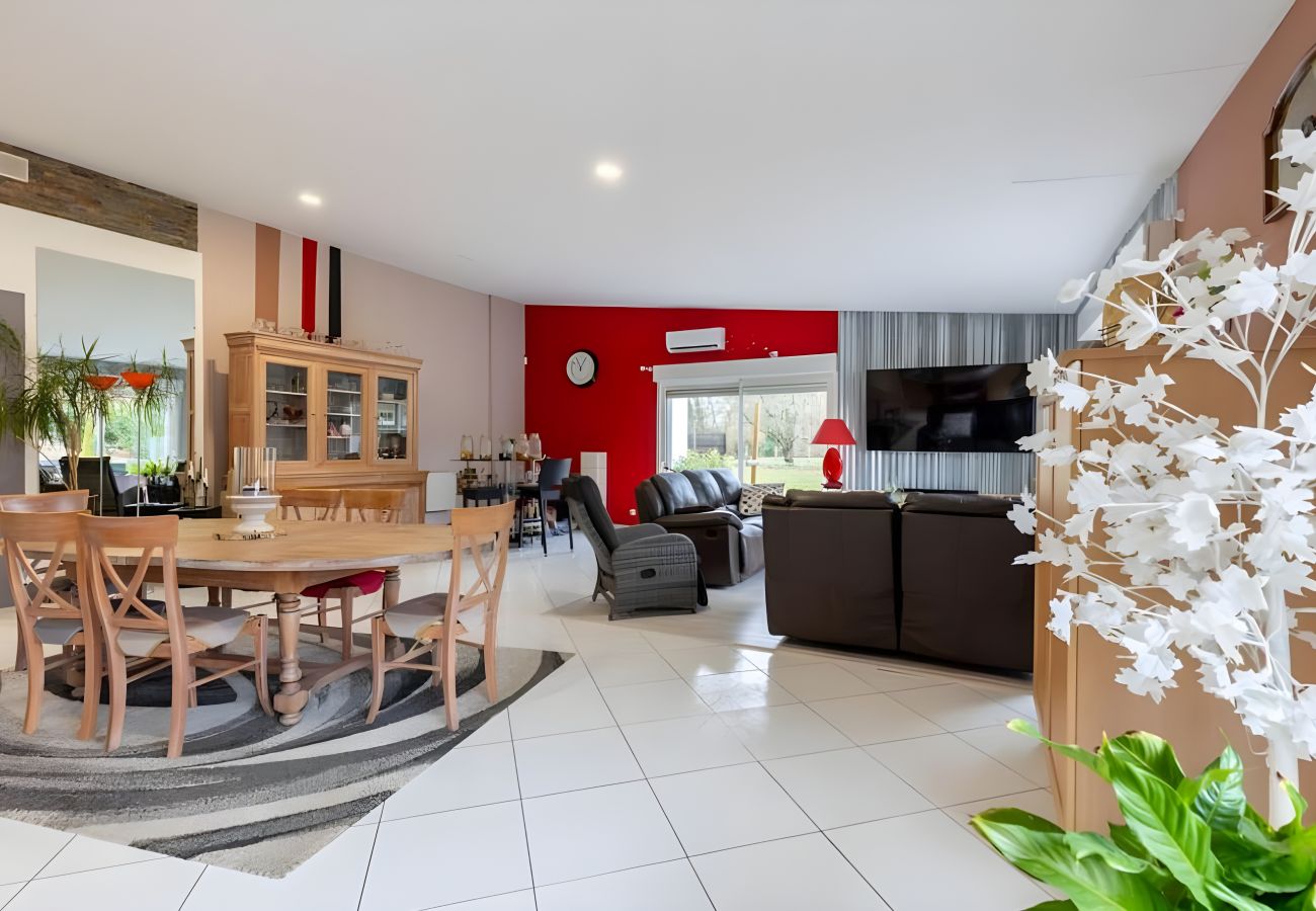 House in Guécélard - Le Bois d'Ourne - Piscine - 7 pers. - Rêve au Mans