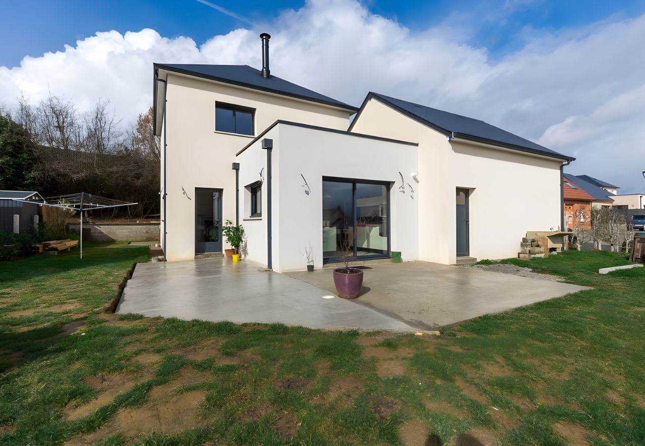 Villa in La Bazoge - Cassiopée - Jacuzzi - 8 pers. - Rêve au Mans
