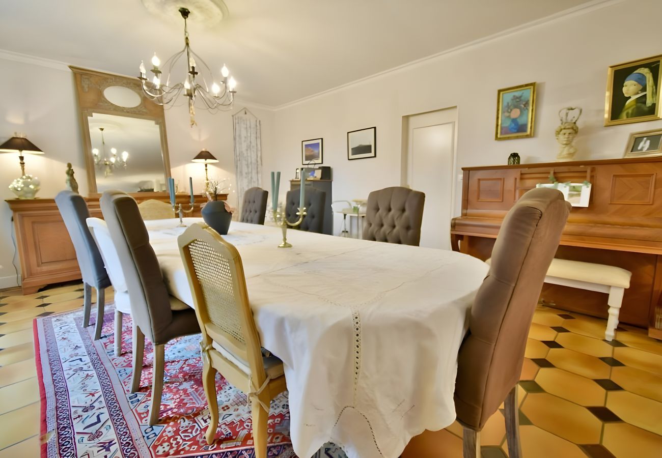 Villa in Bonnétable - Le Forestier - Nature - 10 pers. - Rêve au Mans