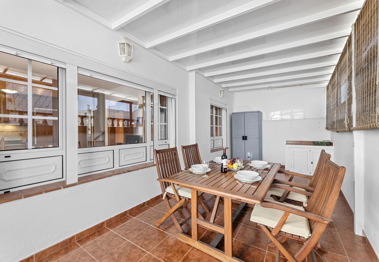 House in Playa Honda - Casa Merlín | Holiday Home in Lanzarote - Spain