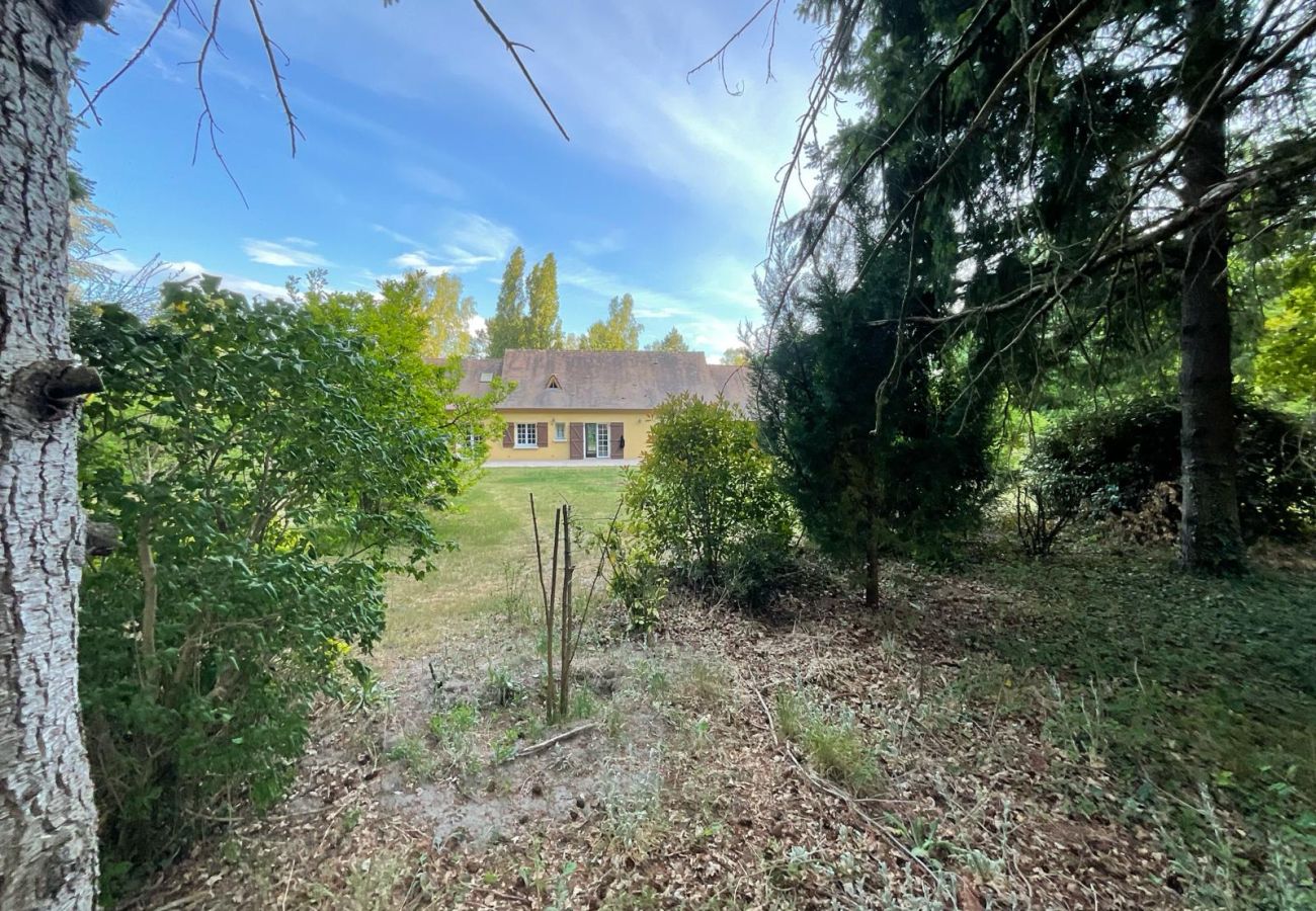 Villa in Parigné-l´Evêque - Le Havre de Paix - Circuit - Luxe - Piscine