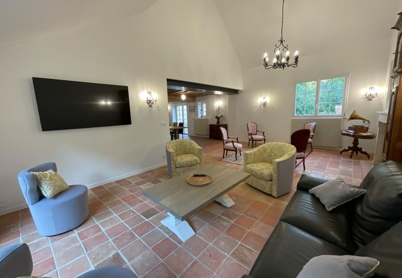 Villa in Parigné-l´Evêque - Le Havre de Paix - Circuit - Luxe - Piscine