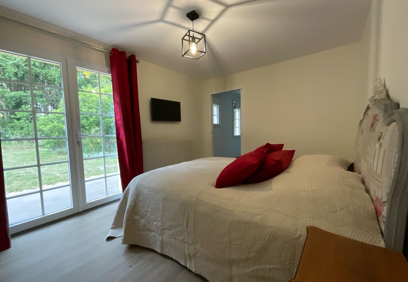 Villa in Parigné-l´Evêque - Le Havre de Paix - Circuit - Luxe - Piscine