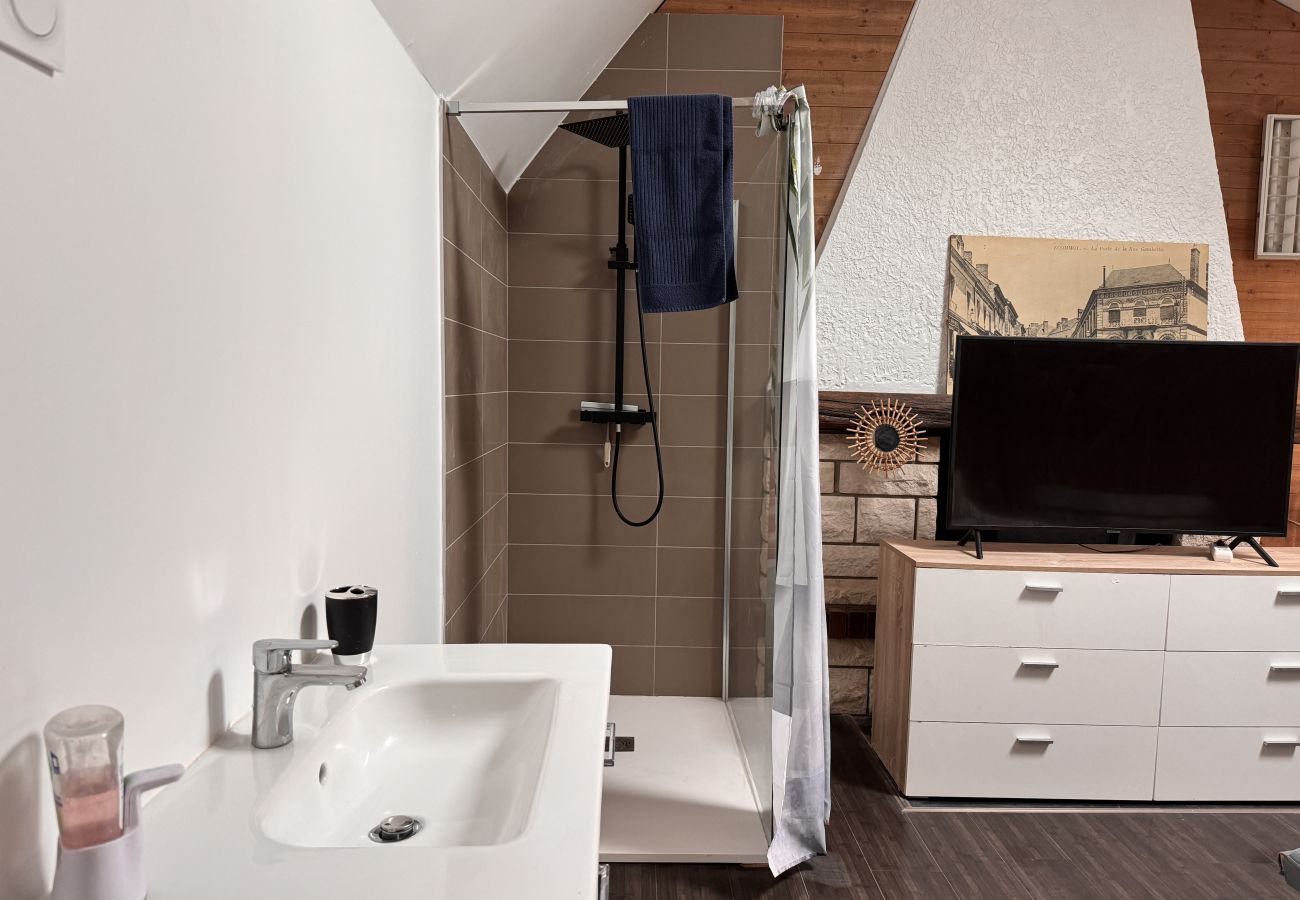 Apartment in Ecommoy - L'Agréable - Suite - Circuit - Rêve au Mans