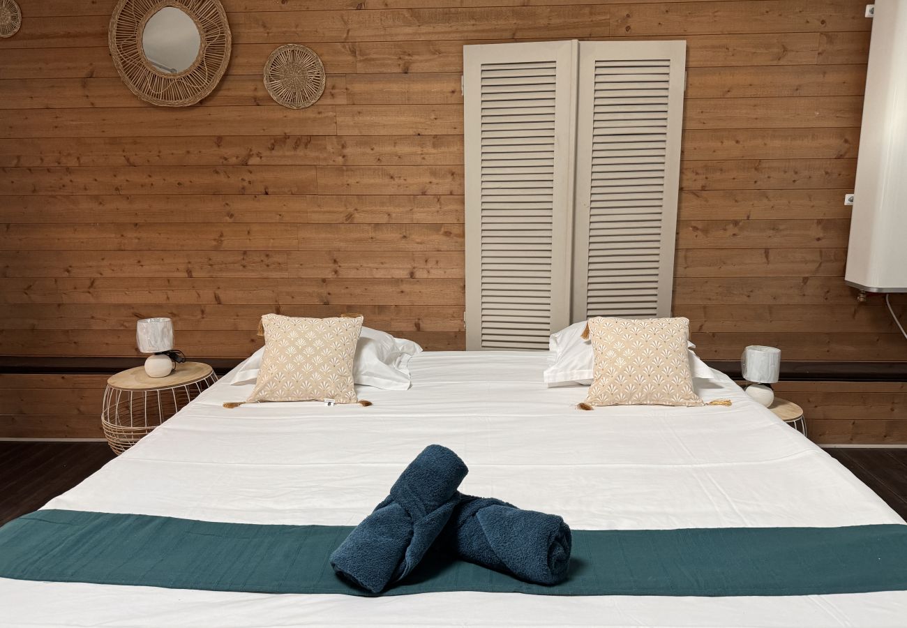 Apartment in Ecommoy - L'Agréable - Suite - Circuit - Rêve au Mans