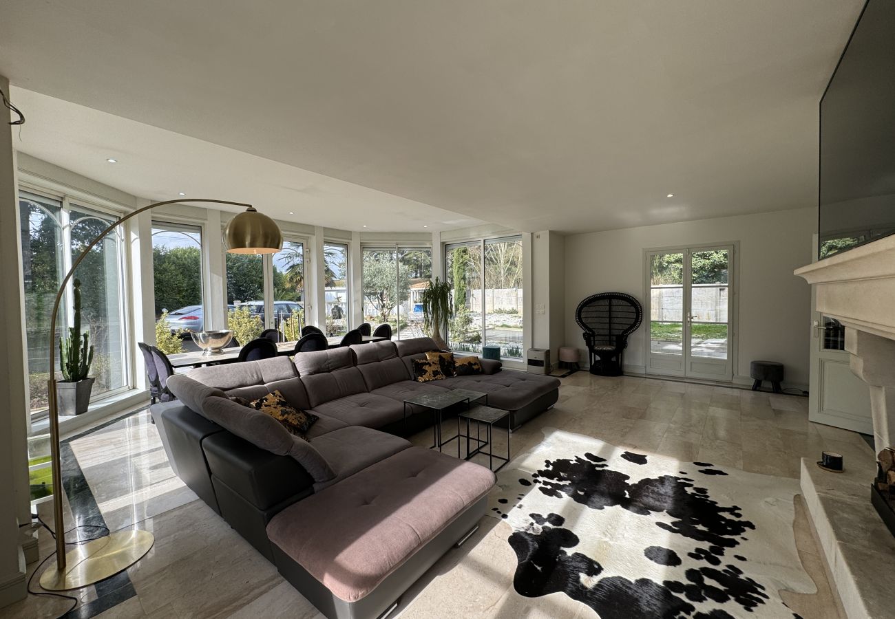 House in Spay - Le Domaine des 24 Heures