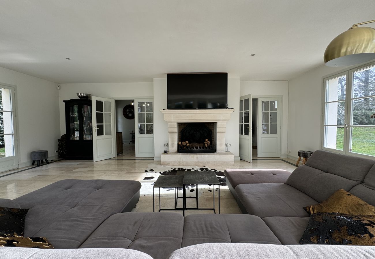 House in Spay - Le Domaine des 24 Heures