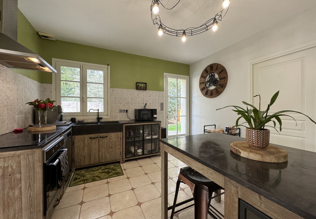 House in Spay - Le Domaine des 24 Heures