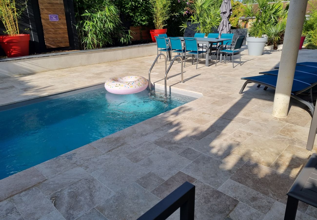 Villa in Le Mans - L'Aigle - Piscine - 10 pers - Rêve au Mans