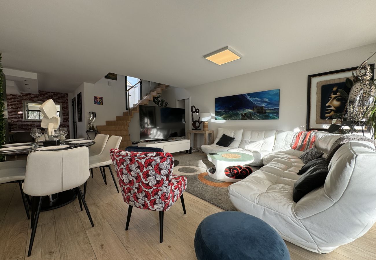 Villa in Le Mans - L'Aigle - Piscine - 10 pers - Rêve au Mans