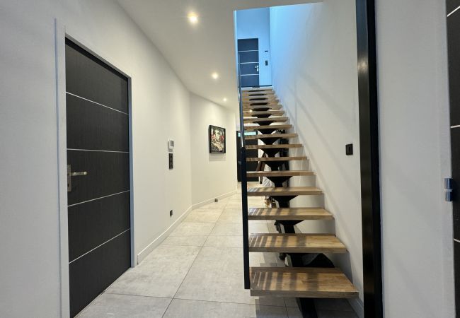 House in Le Mans - Le Garage des 24 heure House in Le Mans - Le Garage des 24 heure