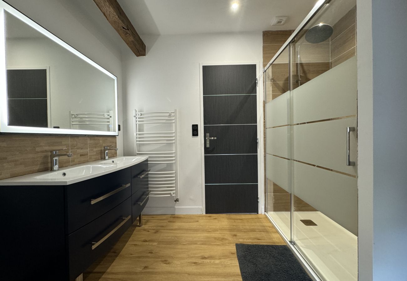 House in Le Mans - Le Garage des 24 heure