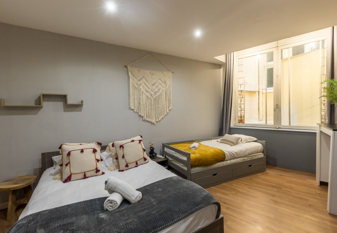 Villa in Le Mans - Villa Barillerie 1870 - Centre - 24 personnes