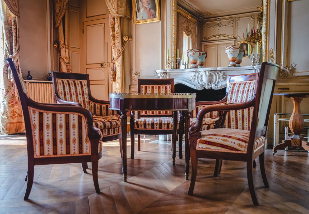 Country house in Maigné - El Castillo - Nature - Rivière - 15 pers - Rêve au Mans