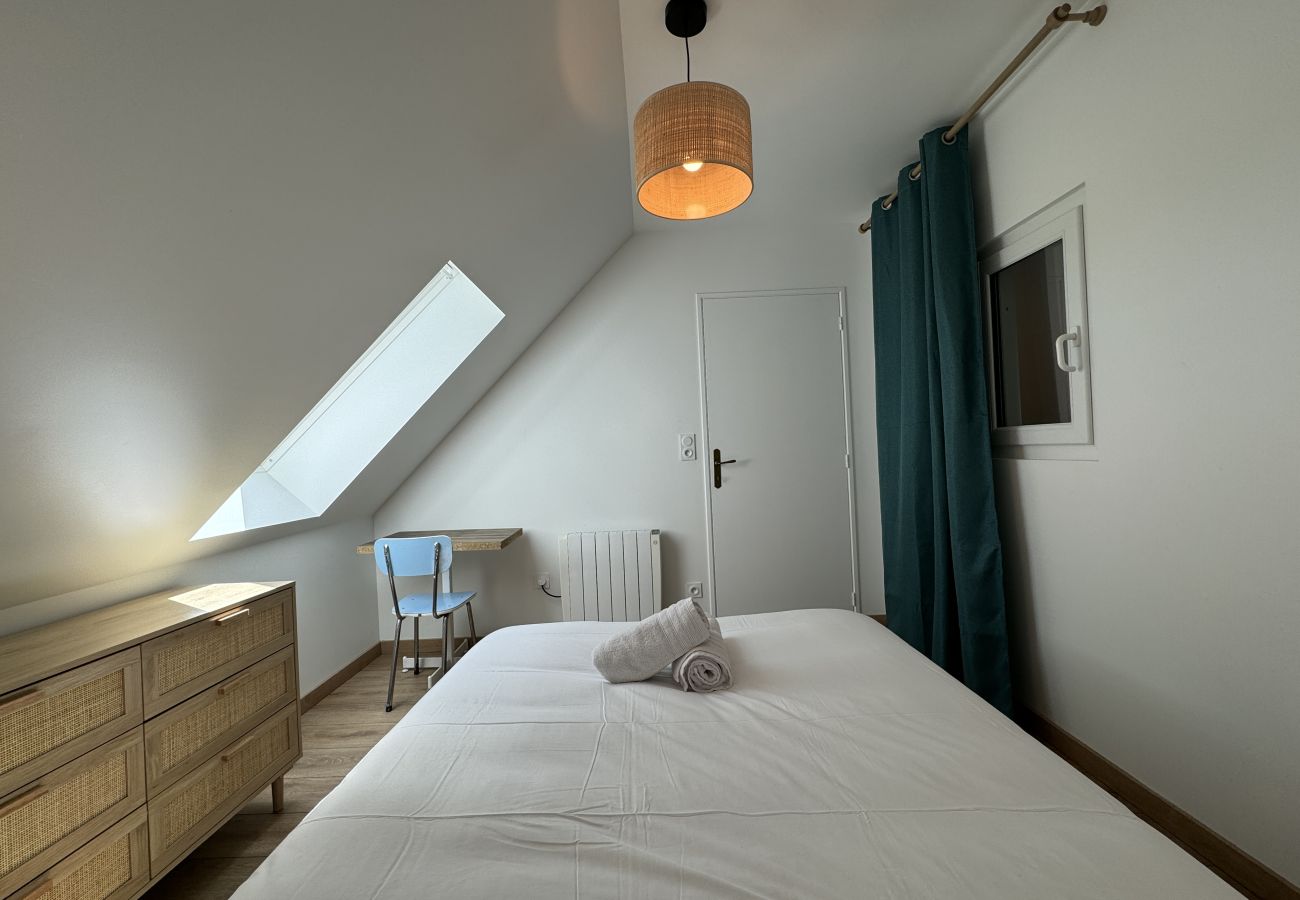 Cottage in Saint-Vincent-du-Lorouër - La Paquerie - Gîte - Campagne - 12 pers - Rêve au Mans