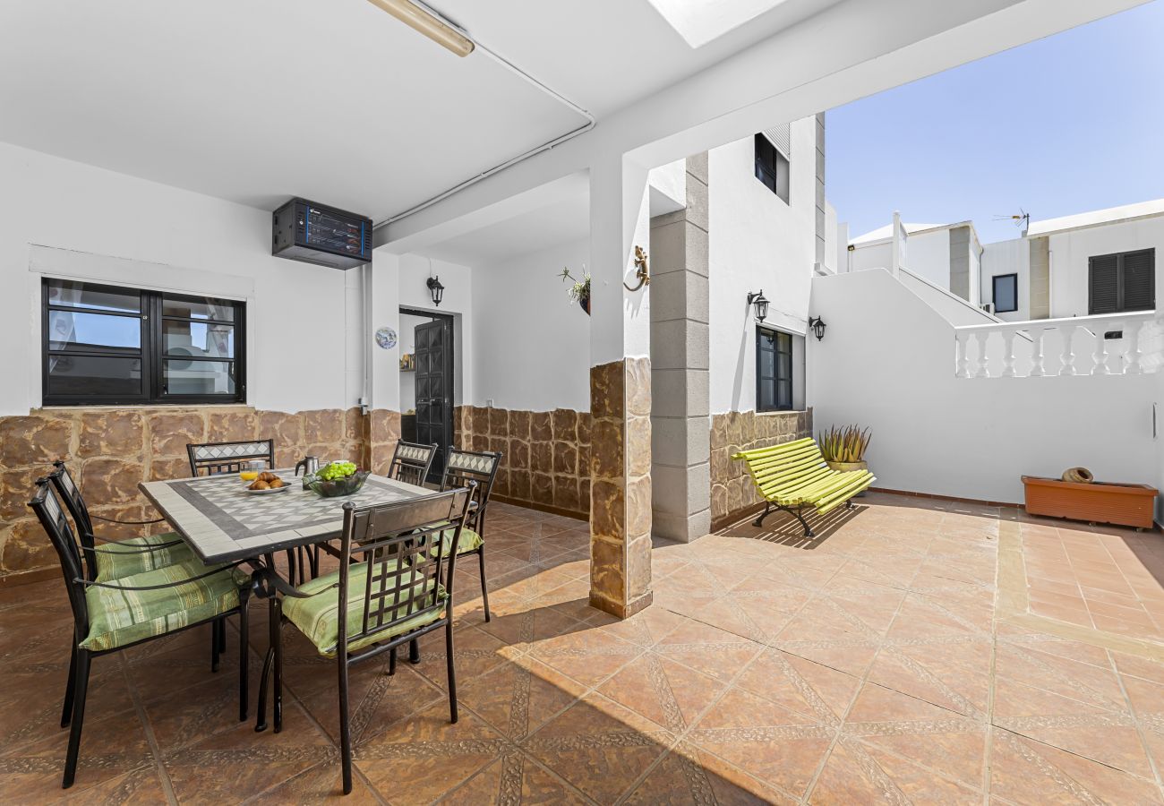 Apartment in Playa Honda - Casa Zafiro | Holiday Apartment in Lanzarote