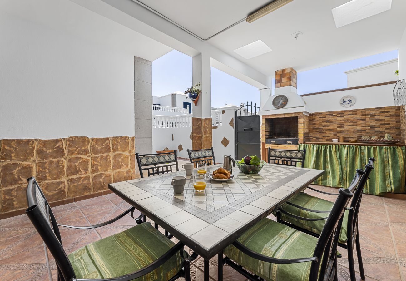 Apartment in Playa Honda - Casa Zafiro | Holiday Apartment in Lanzarote