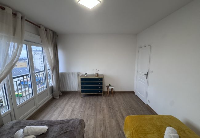 Apartment in Le Mans - Le Tempo - 7 pers - Circuit - Rêve au Mans Apartment in Le Mans - Le Tempo - 7 pers - Circuit - Rêve au Mans