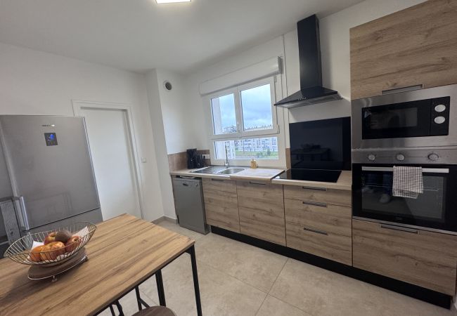 Apartment in Le Mans - Le Tempo - 7 pers - Circuit - Rêve au Mans Apartment in Le Mans - Le Tempo - 7 pers - Circuit - Rêve au Mans