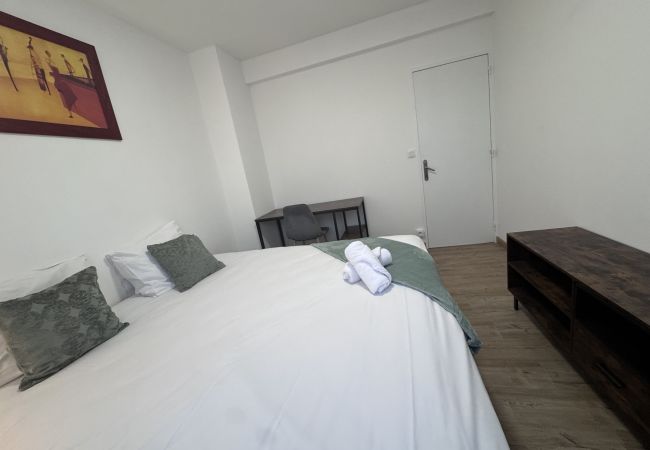 Apartment in Le Mans - Le Tempo - 7 pers - Circuit - Rêve au Mans Apartment in Le Mans - Le Tempo - 7 pers - Circuit - Rêve au Mans