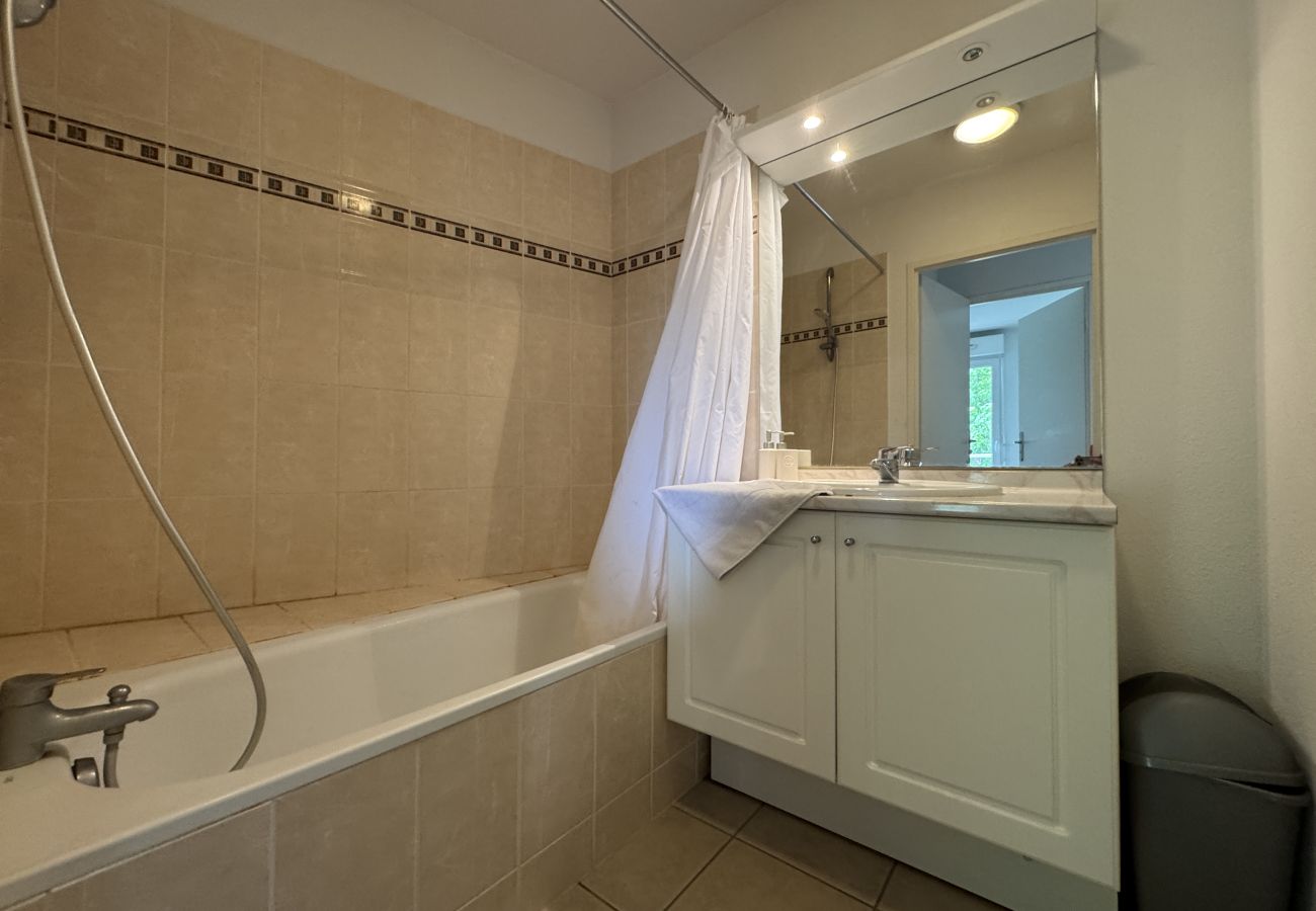 Apartment in Le Mans - La Pause des 24H - 4pers - Wi-Fi - Rêve au Mans