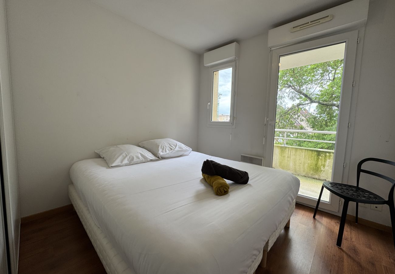 Apartment in Le Mans - La Pause des 24H - 4pers - Wi-Fi - Rêve au Mans