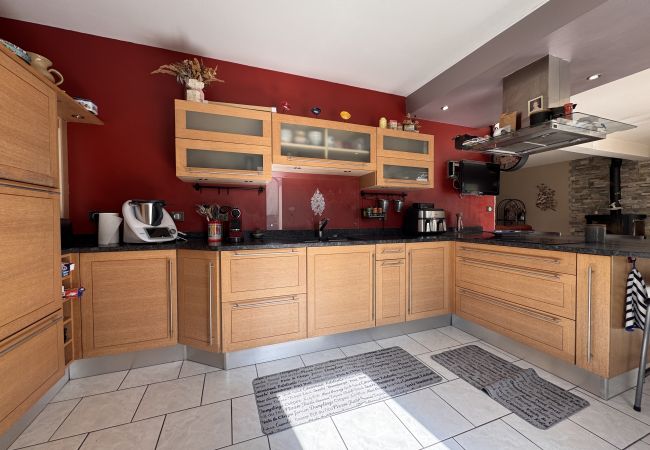 House in Moncé-en-Belin - Les Charmes - 8pers - Piscine - Rêve au Mans House in Moncé-en-Belin - Les Charmes - 8pers - Piscine - Rêve au Mans