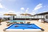 Villa à Tías - Villa 22; piscine, vue sur la mer, climatisation, jusqu'à six personnes.  Villa à Tías - Villa 22; piscine, vue sur la mer, climatisation, jusqu'à six personnes.