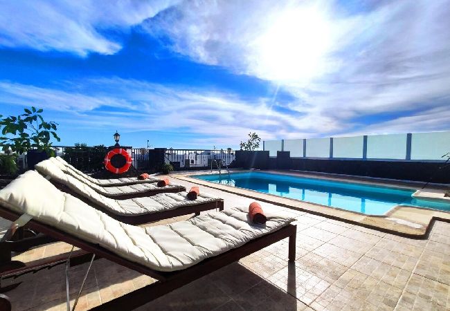 Villa à Tías - Villa 21, luxueuse villa avec piscine chauffée  Villa à Tías - Villa 21, luxueuse villa avec piscine chauffée
