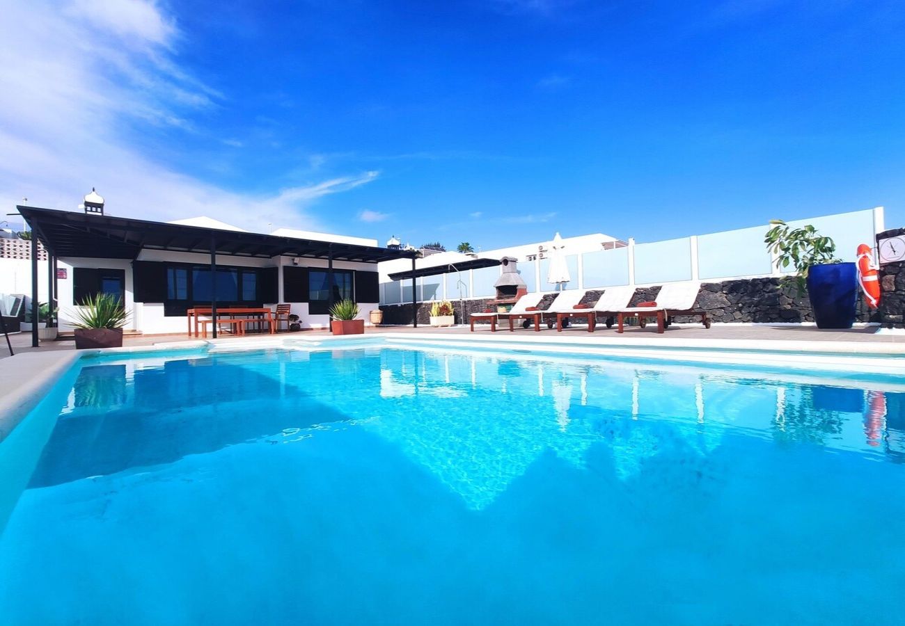 Villa à Tías - Villa 21, luxueuse villa avec piscine chauffée 