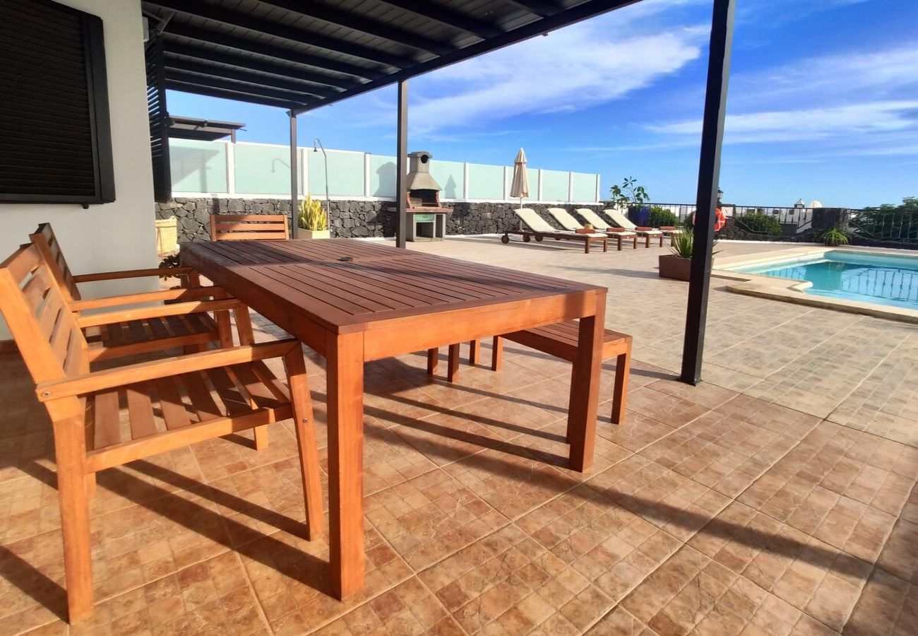 Villa à Tías - Villa 21, luxueuse villa avec piscine chauffée 