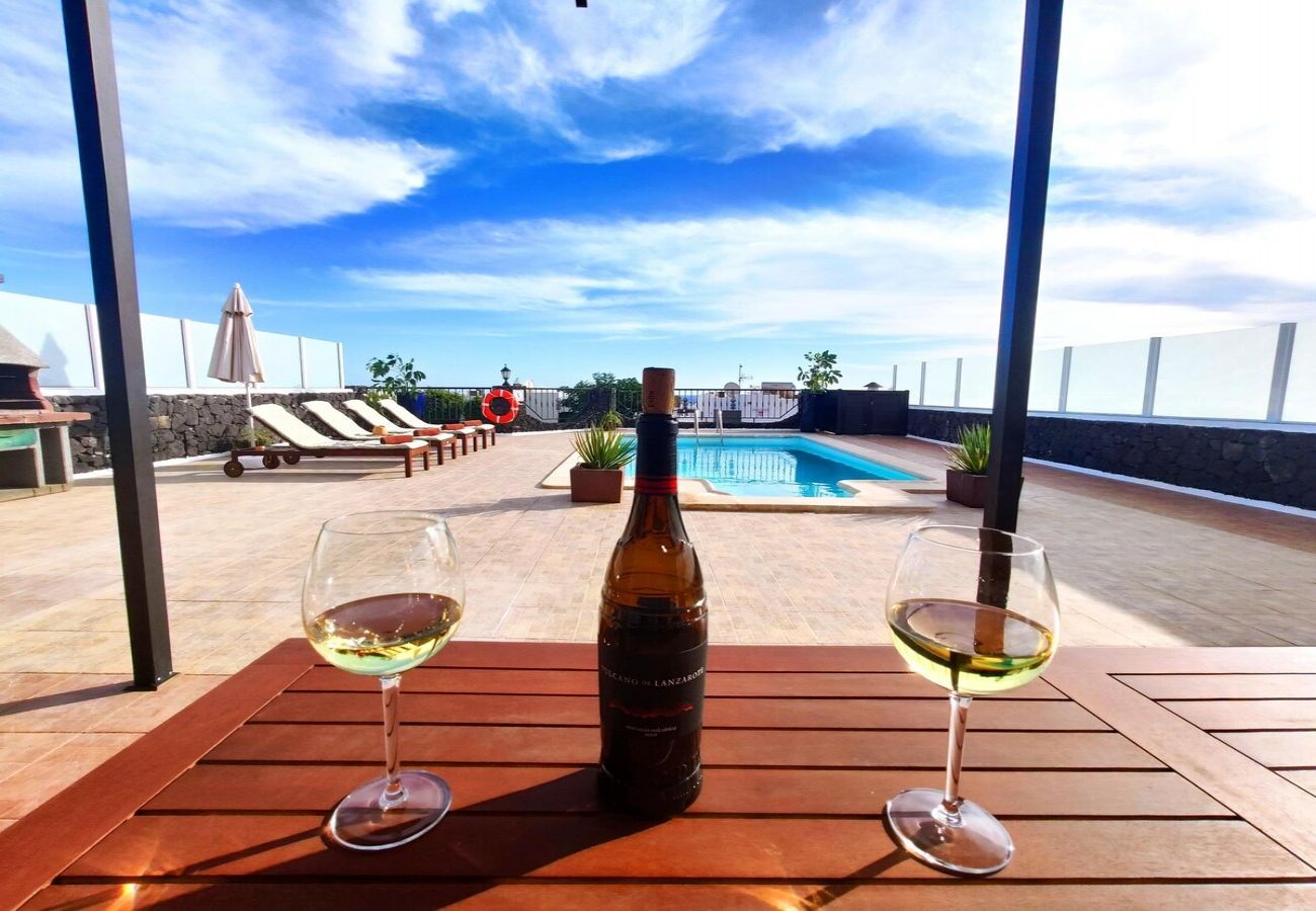 Villa à Tías - Villa 21, luxueuse villa avec piscine chauffée 