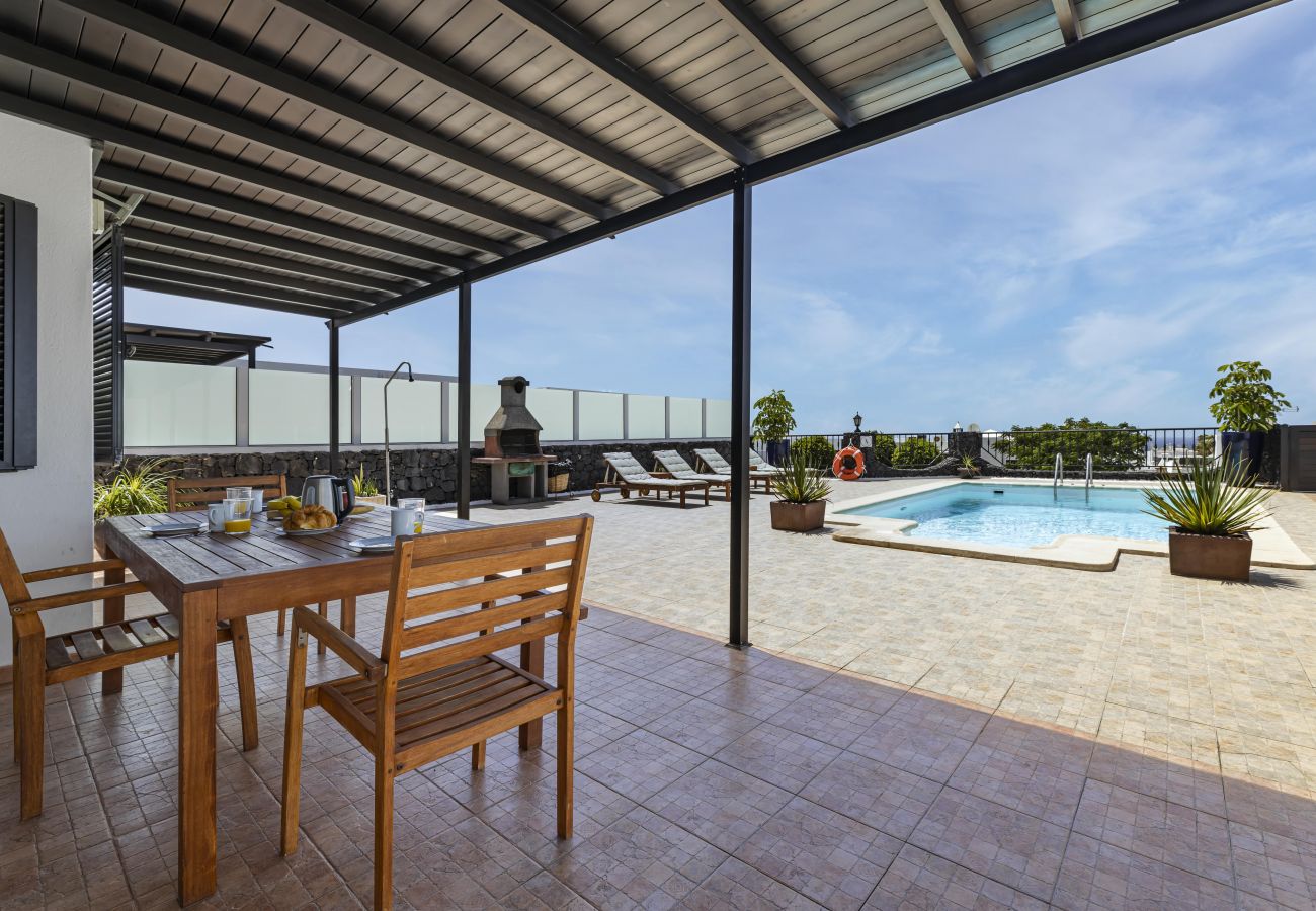 Villa à Tías - Villa 21, luxueuse villa avec piscine chauffée 